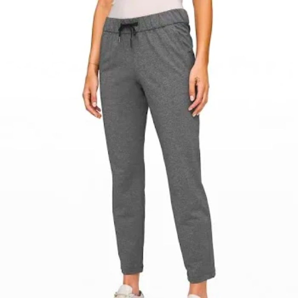 Lululemon on the fly pant